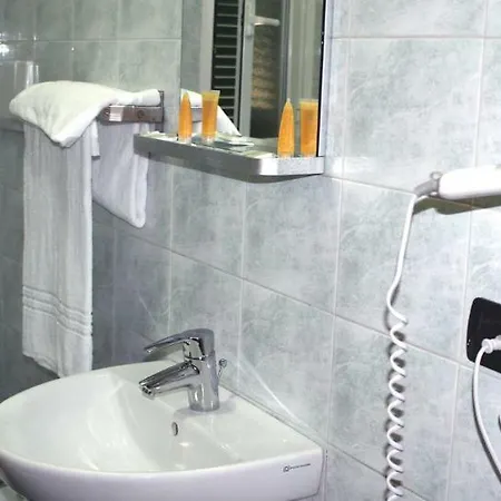 Della Posta Hotel 3*
